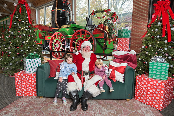 The Charleston Santa 2024-Nov29-0008