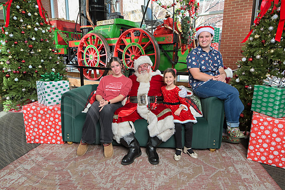 The Charleston Santa 2024-Dec15-2978