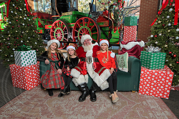 The Charleston Santa 2024-Dec7-1793