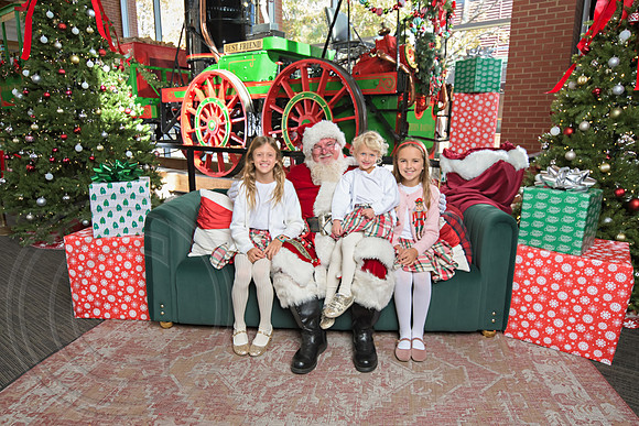 The Charleston Santa 2024-Dec1-0993