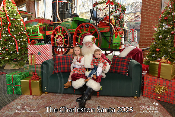 TheCharlestonSanta-12-9-23-1627