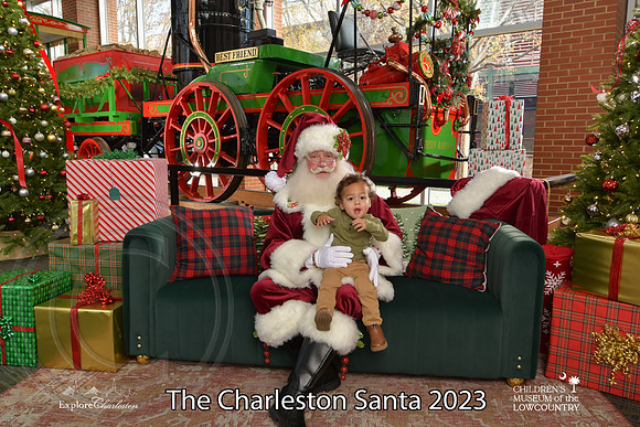 TheCharlestonSanta-12-9-23-1632