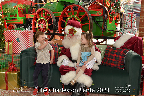 TheCharlestonSanta-12-9-23-1640