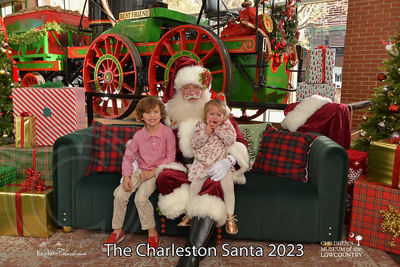 TheCharlestonSanta-12-9-23-1647