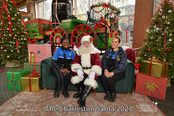 TheCharlestonSanta-12-9-23-1653