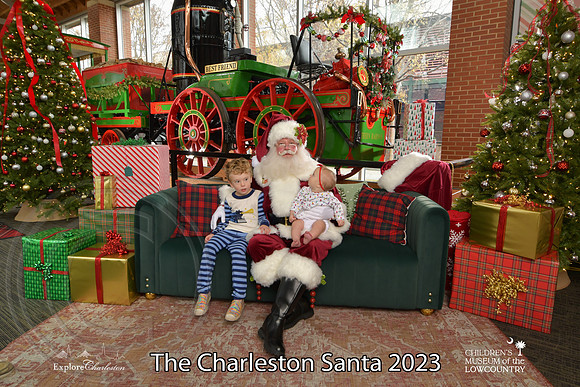 TheCharlestonSanta-12-9-23-1654