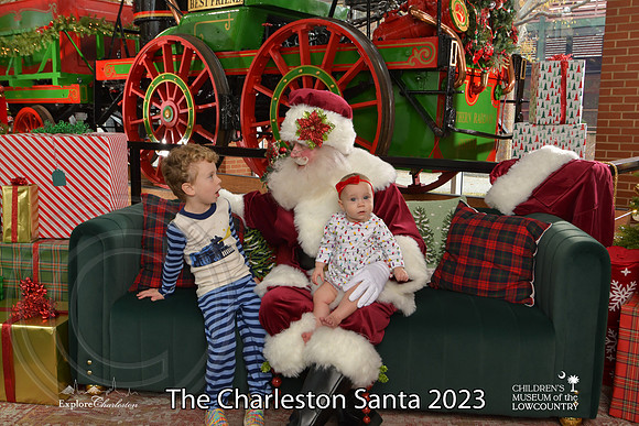 TheCharlestonSanta-12-9-23-1660