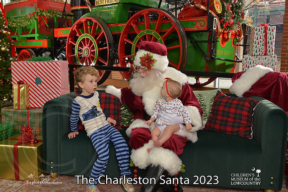 TheCharlestonSanta-12-9-23-1663