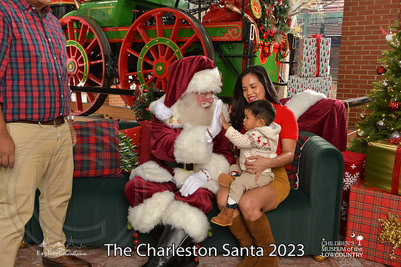 TheCharlestonSanta-12-9-23-1670