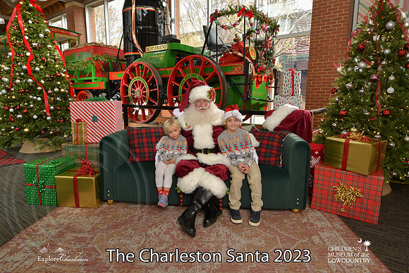 TheCharlestonSanta-12-9-23-1677