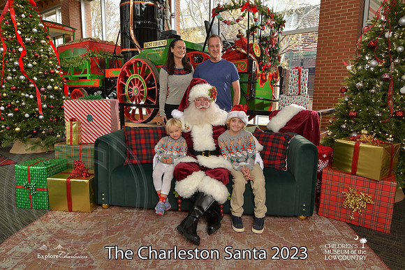 TheCharlestonSanta-12-9-23-1678