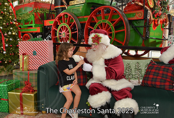 TheCharlestonSanta-12-9-23-1703