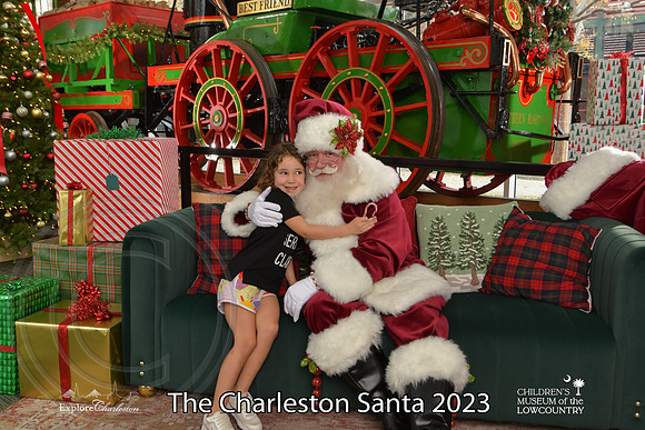 TheCharlestonSanta-12-9-23-1704