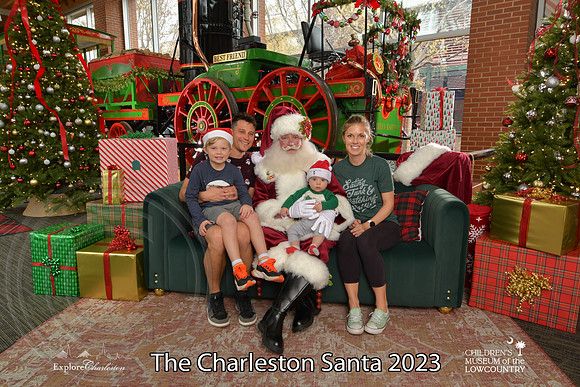 TheCharlestonSanta-12-9-23-1707