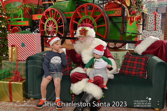 TheCharlestonSanta-12-9-23-1709