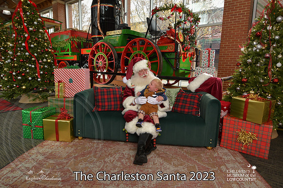 TheCharlestonSanta-12-9-23-1716