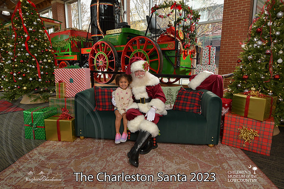 TheCharlestonSanta-12-9-23-1718