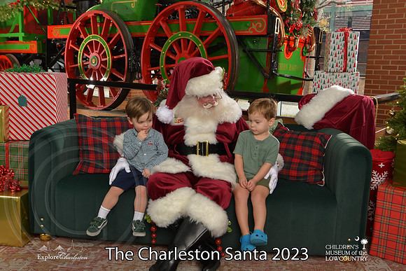 TheCharlestonSanta-12-9-23-1723