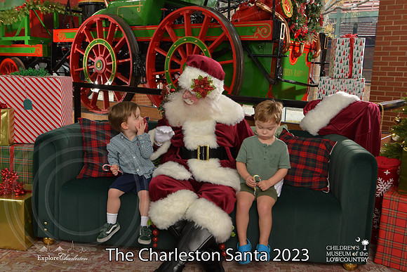 TheCharlestonSanta-12-9-23-1726