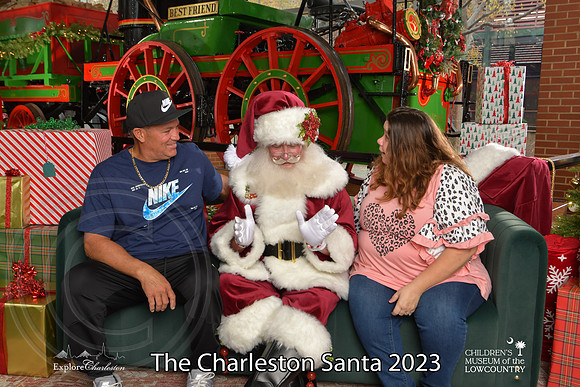 TheCharlestonSanta-12-9-23-1737