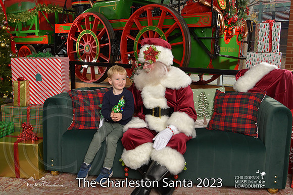 TheCharlestonSanta-12-9-23-1742