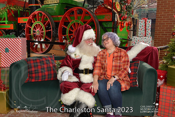 TheCharlestonSanta-12-9-23-1746