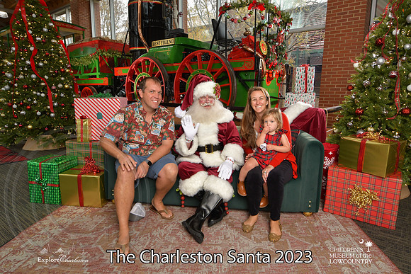 TheCharlestonSanta-12-9-23-1747
