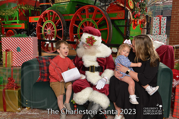 TheCharlestonSanta-12-9-23-1749
