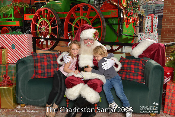 TheCharlestonSanta-12-9-23-1759