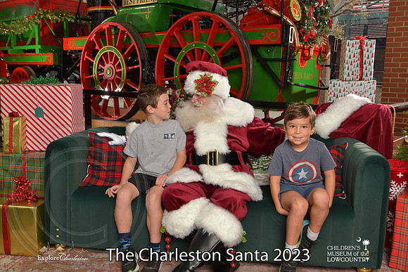 TheCharlestonSanta-12-9-23-1765