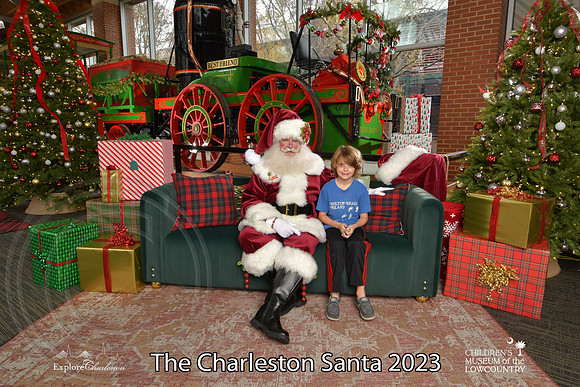 TheCharlestonSanta-12-9-23-1767