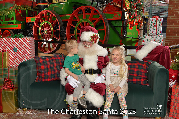 TheCharlestonSanta-12-9-23-1775