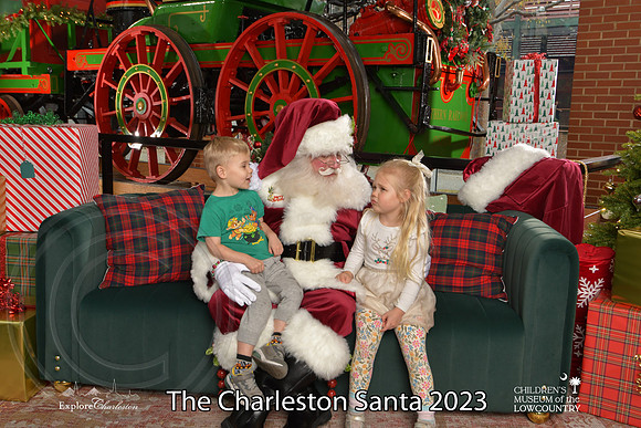 TheCharlestonSanta-12-9-23-1776