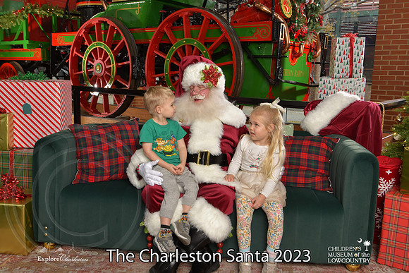 TheCharlestonSanta-12-9-23-1778