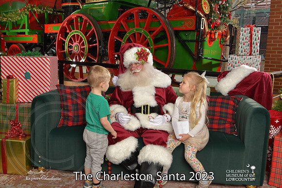 TheCharlestonSanta-12-9-23-1783