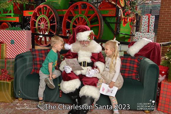 TheCharlestonSanta-12-9-23-1784