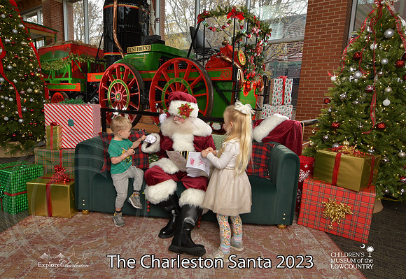 TheCharlestonSanta-12-9-23-1786