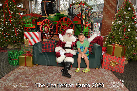 TheCharlestonSanta-12-9-23-1790