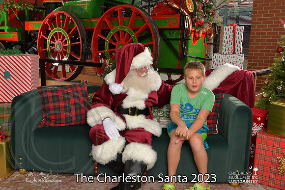 TheCharlestonSanta-12-9-23-1791