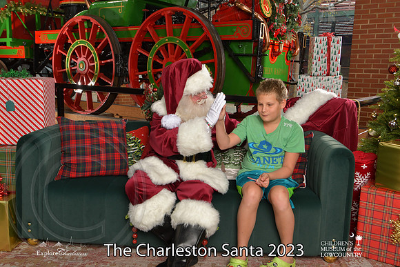 TheCharlestonSanta-12-9-23-1792
