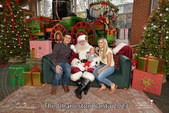 TheCharlestonSanta-12-9-23-1803