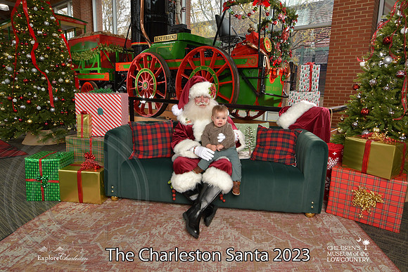 TheCharlestonSanta-12-9-23-1806