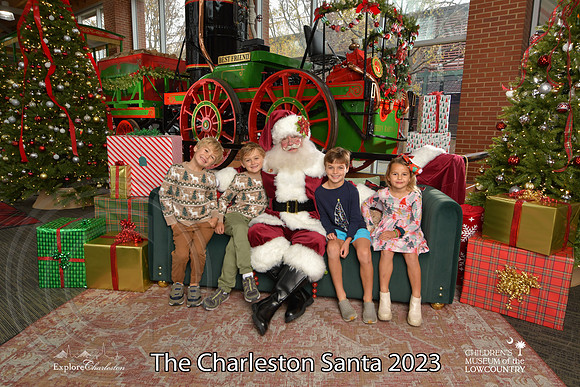 TheCharlestonSanta-12-9-23-1811