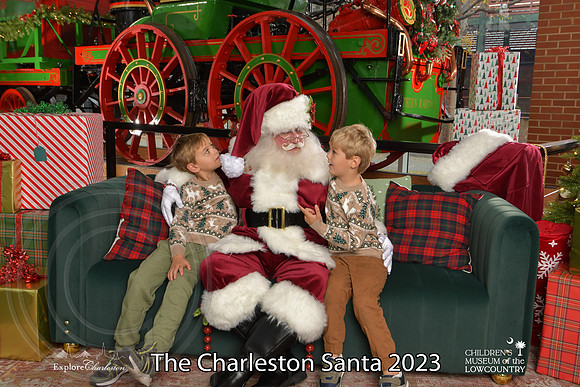 TheCharlestonSanta-12-9-23-1817