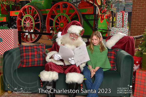 TheCharlestonSanta-12-9-23-1837
