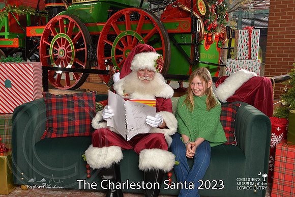 TheCharlestonSanta-12-9-23-1839