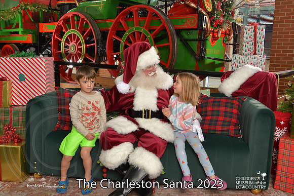 TheCharlestonSanta-12-9-23-1855