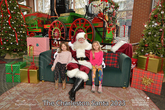 TheCharlestonSanta-12-9-23-1860