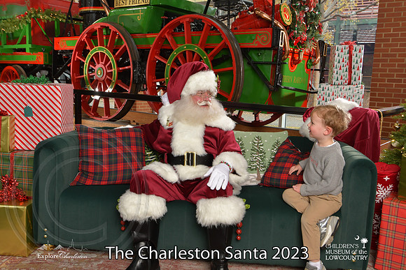 TheCharlestonSanta-12-9-23-1869