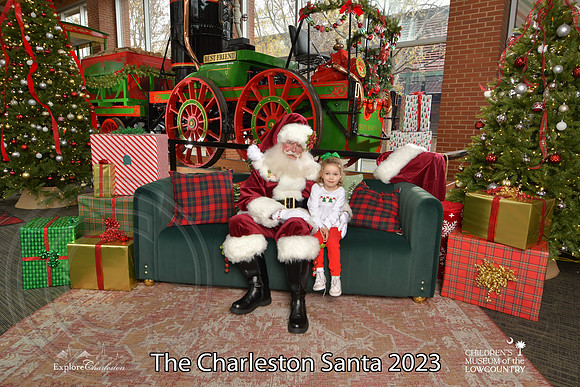 TheCharlestonSanta-12-9-23-1870